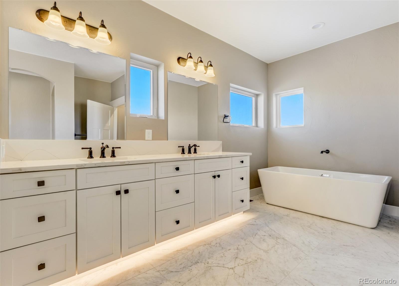MLS Image #19 for 11921  woodridge terrace,colorado springs, Colorado