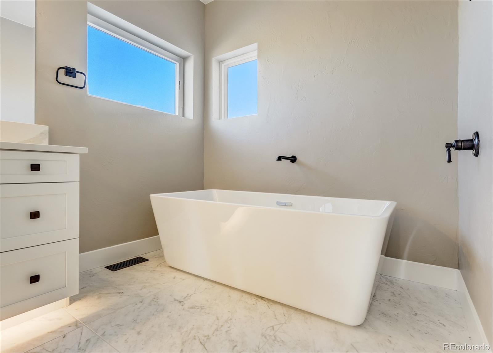 MLS Image #20 for 11921  woodridge terrace,colorado springs, Colorado