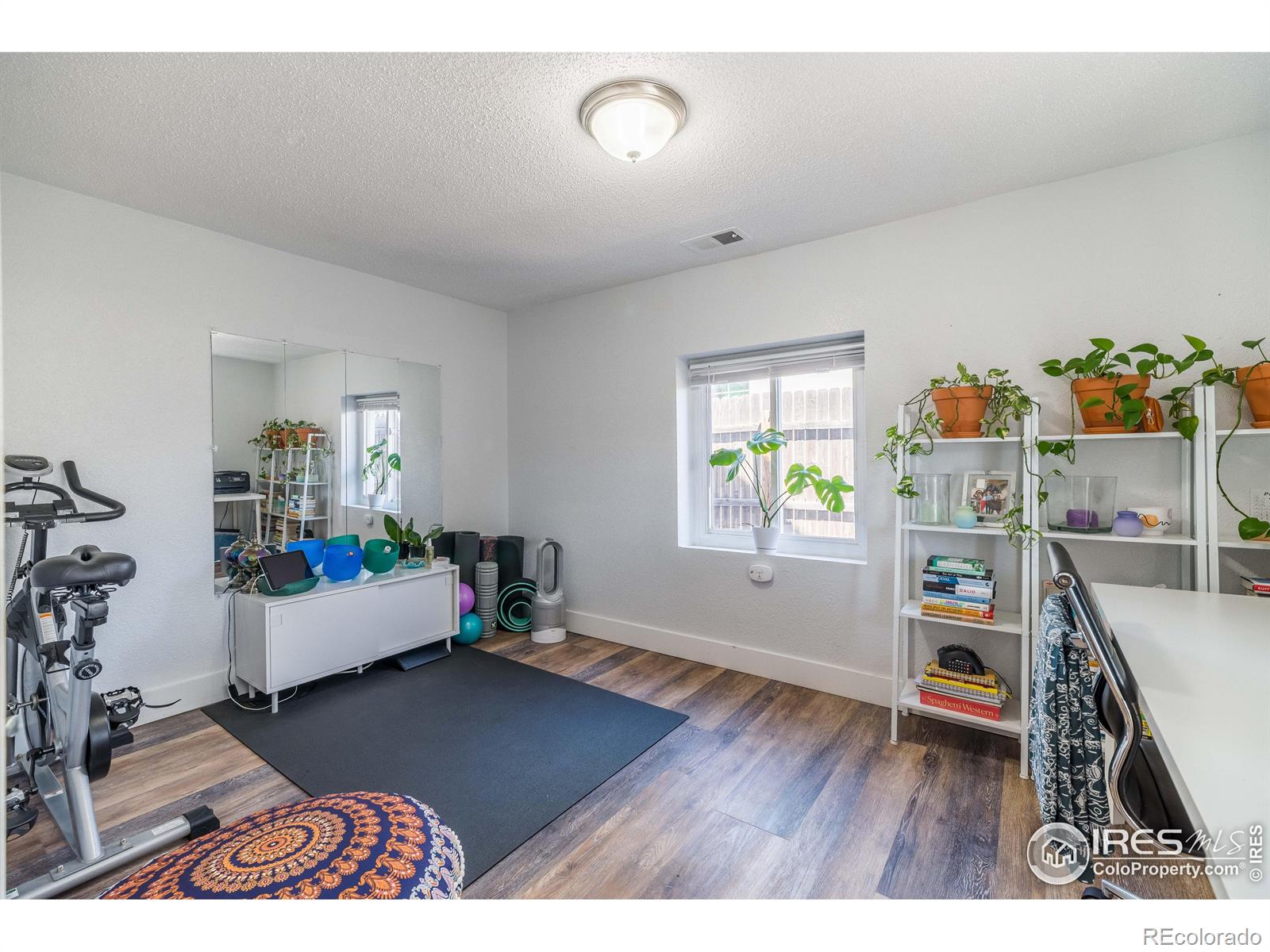 MLS Image #17 for 1213 s perry street,denver, Colorado