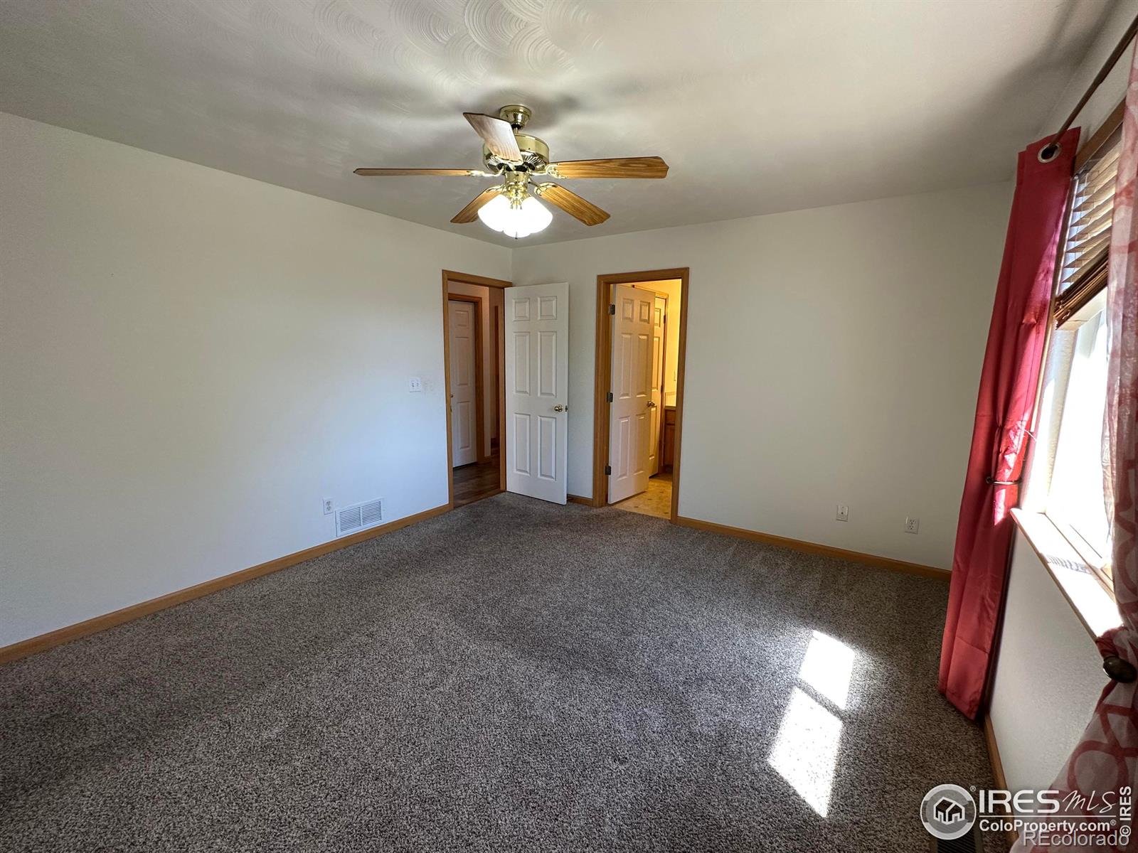 MLS Image #14 for 910  52nd avenue,greeley, Colorado