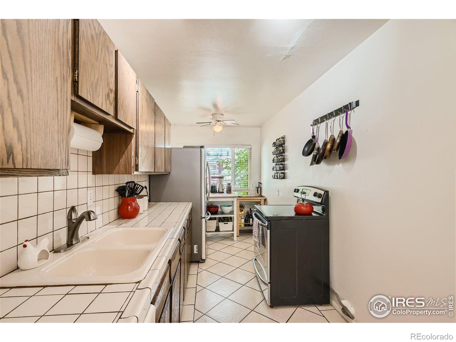 MLS Image #11 for 3017 s grape way,denver, Colorado