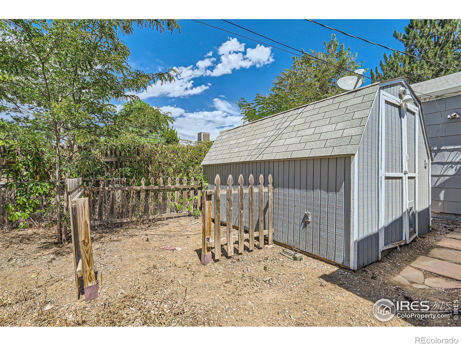 MLS Image #26 for 3017 s grape way,denver, Colorado