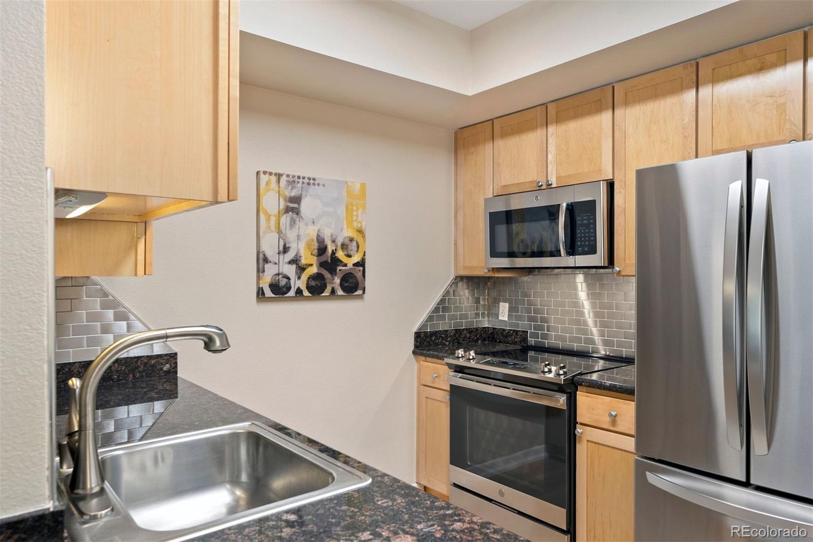 MLS Image #6 for 1623  saint paul street 305,denver, Colorado