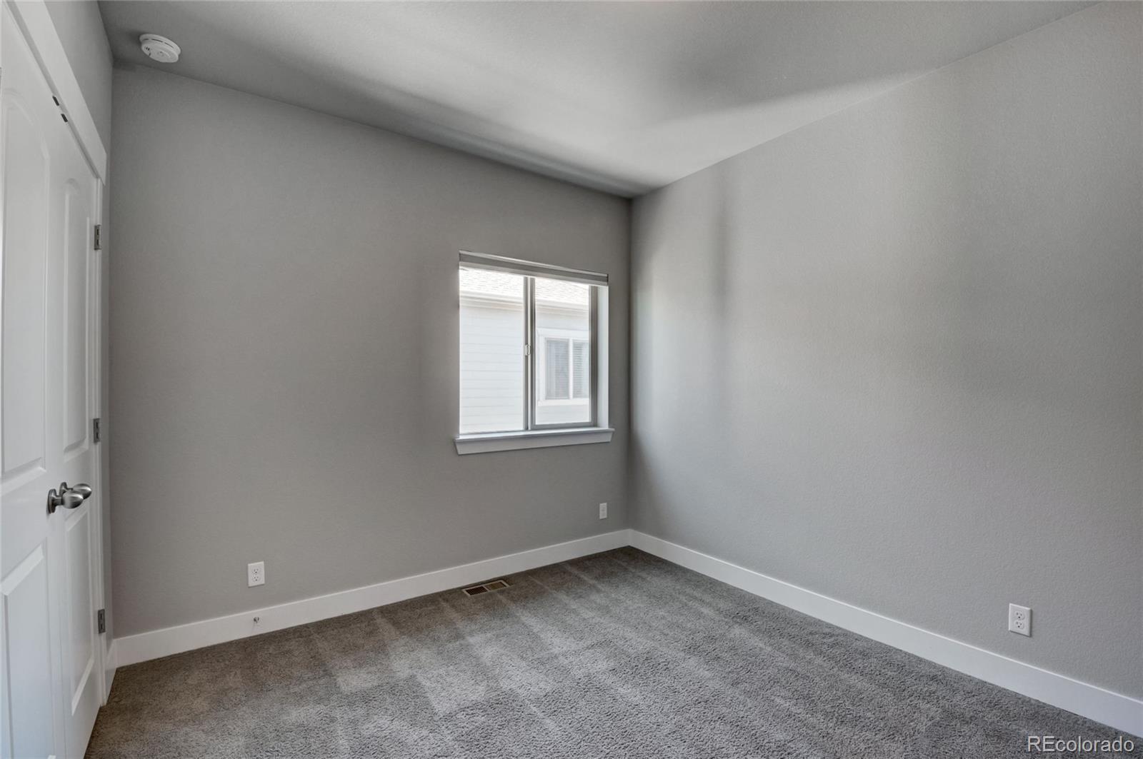 MLS Image #14 for 8668 e 54th place,denver, Colorado