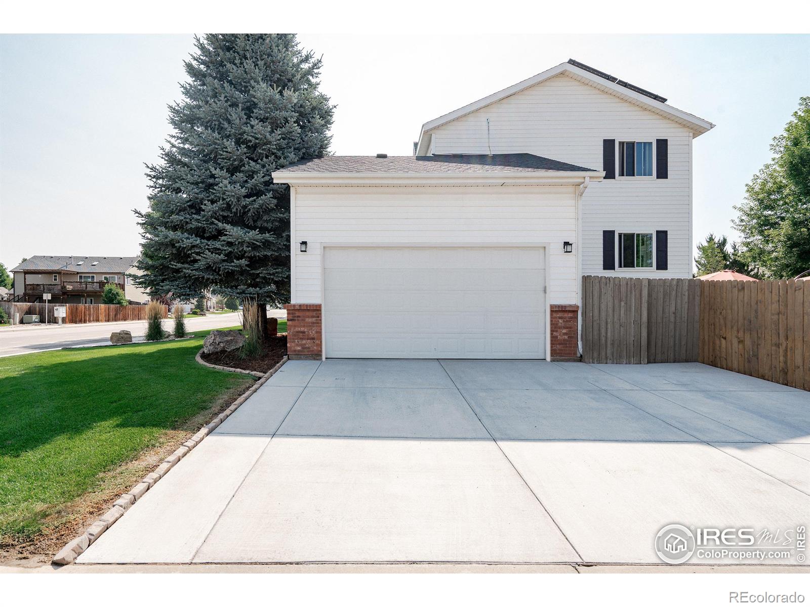 MLS Image #3 for 1399  walnut street,windsor, Colorado