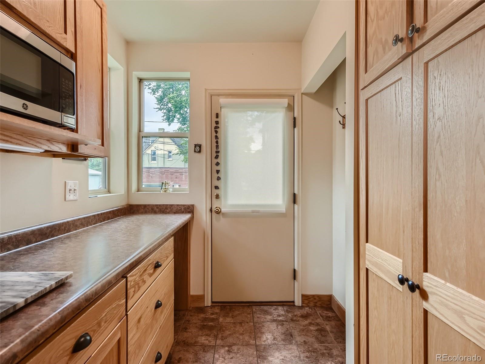 MLS Image #26 for 1577  steele street,denver, Colorado