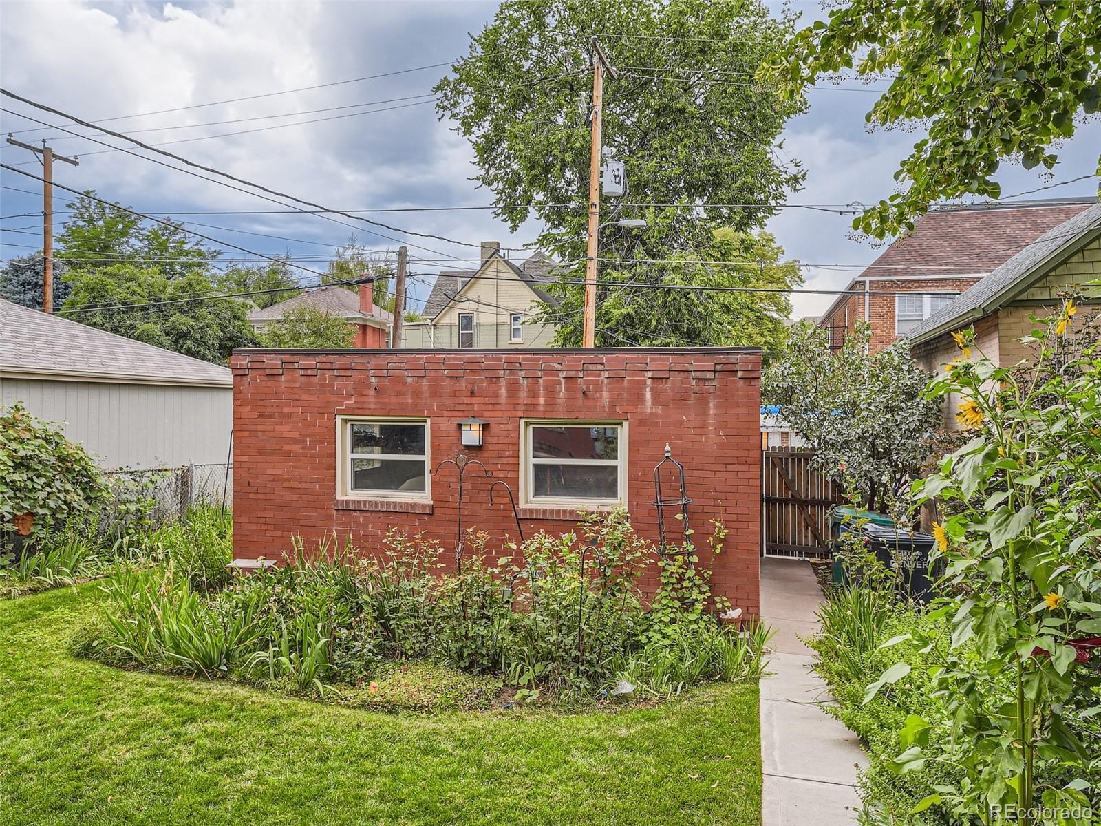 MLS Image #31 for 1577  steele street,denver, Colorado