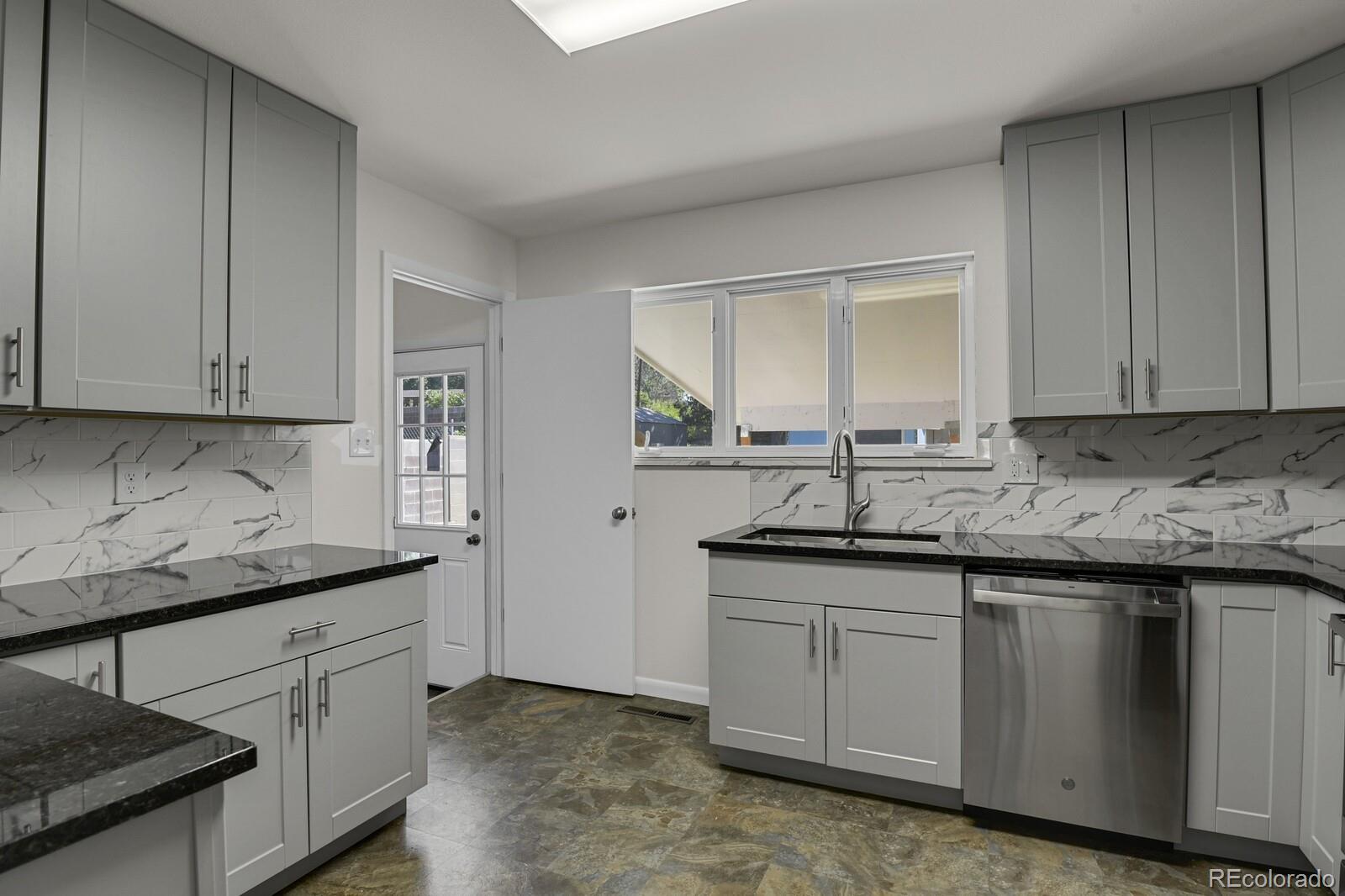 MLS Image #8 for 1921  carlton avenue,colorado springs, Colorado
