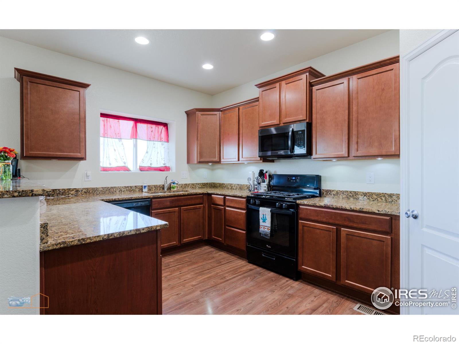 MLS Image #7 for 9568  dahlia lane,thornton, Colorado