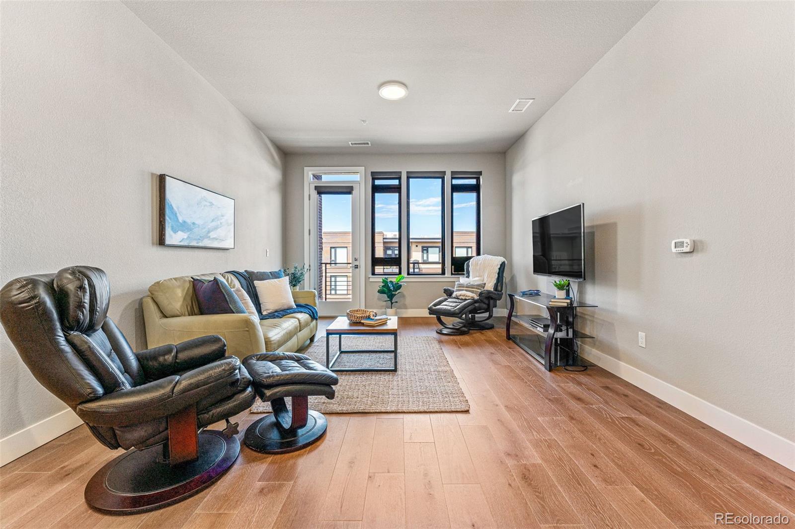 MLS Image #2 for 6618 e lowry boulevard 305,denver, Colorado