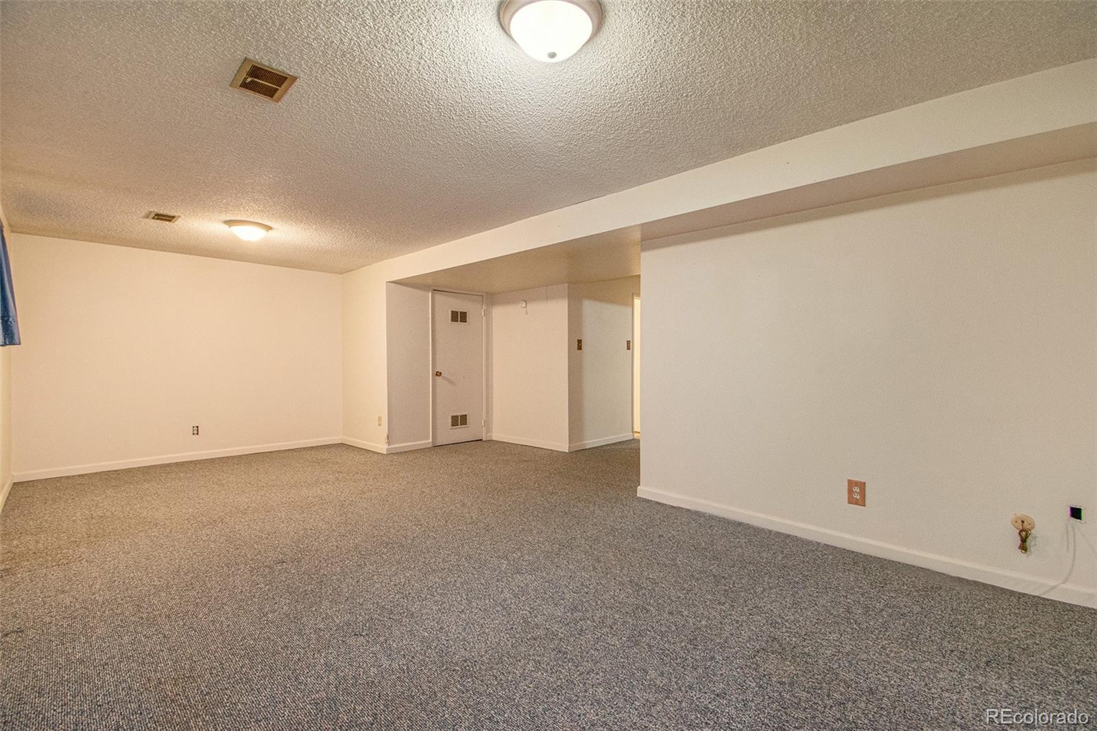 MLS Image #16 for 9172 e nassau avenue,denver, Colorado