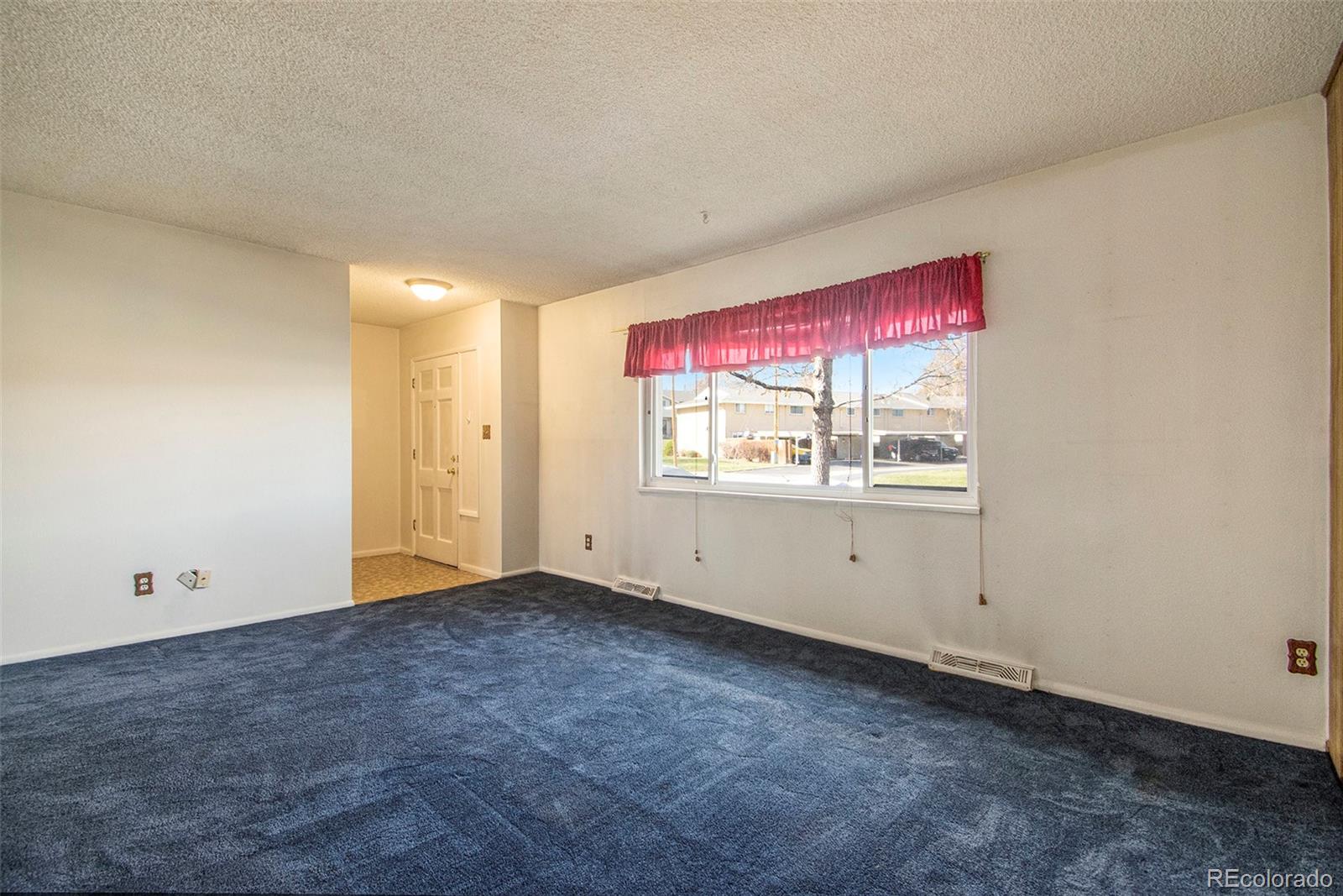 MLS Image #3 for 9172 e nassau avenue,denver, Colorado