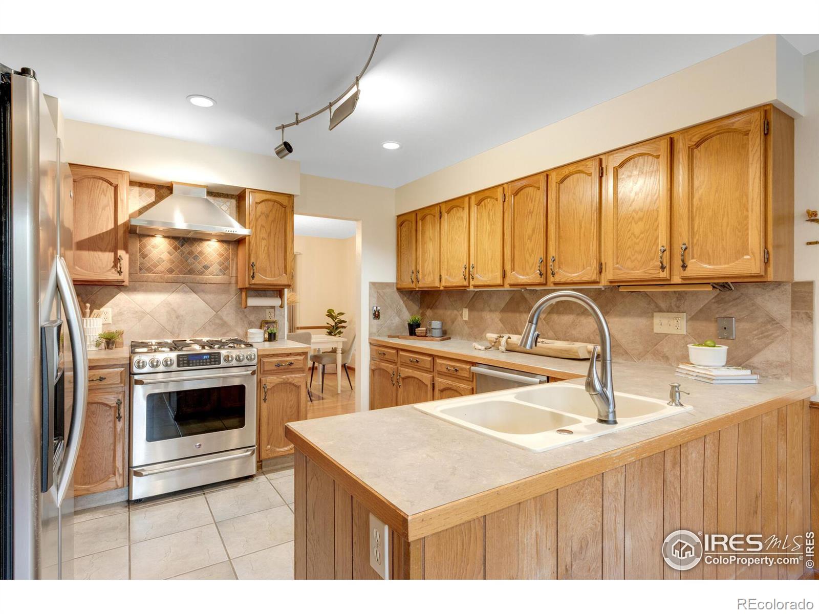 MLS Image #5 for 1749  waterford lane,fort collins, Colorado