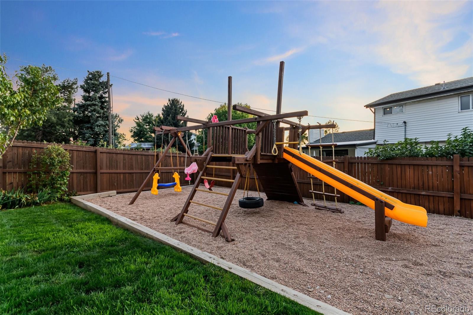 MLS Image #34 for 4666 e hinsdale place,centennial, Colorado