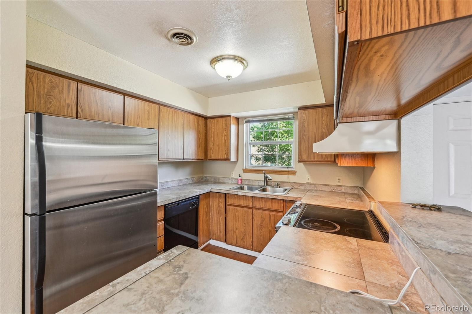 MLS Image #3 for 2716 e otero place 7,centennial, Colorado