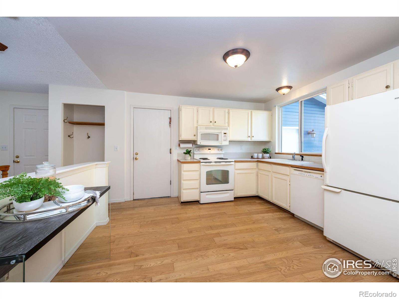 MLS Image #10 for 216 s jefferson avenue,louisville, Colorado