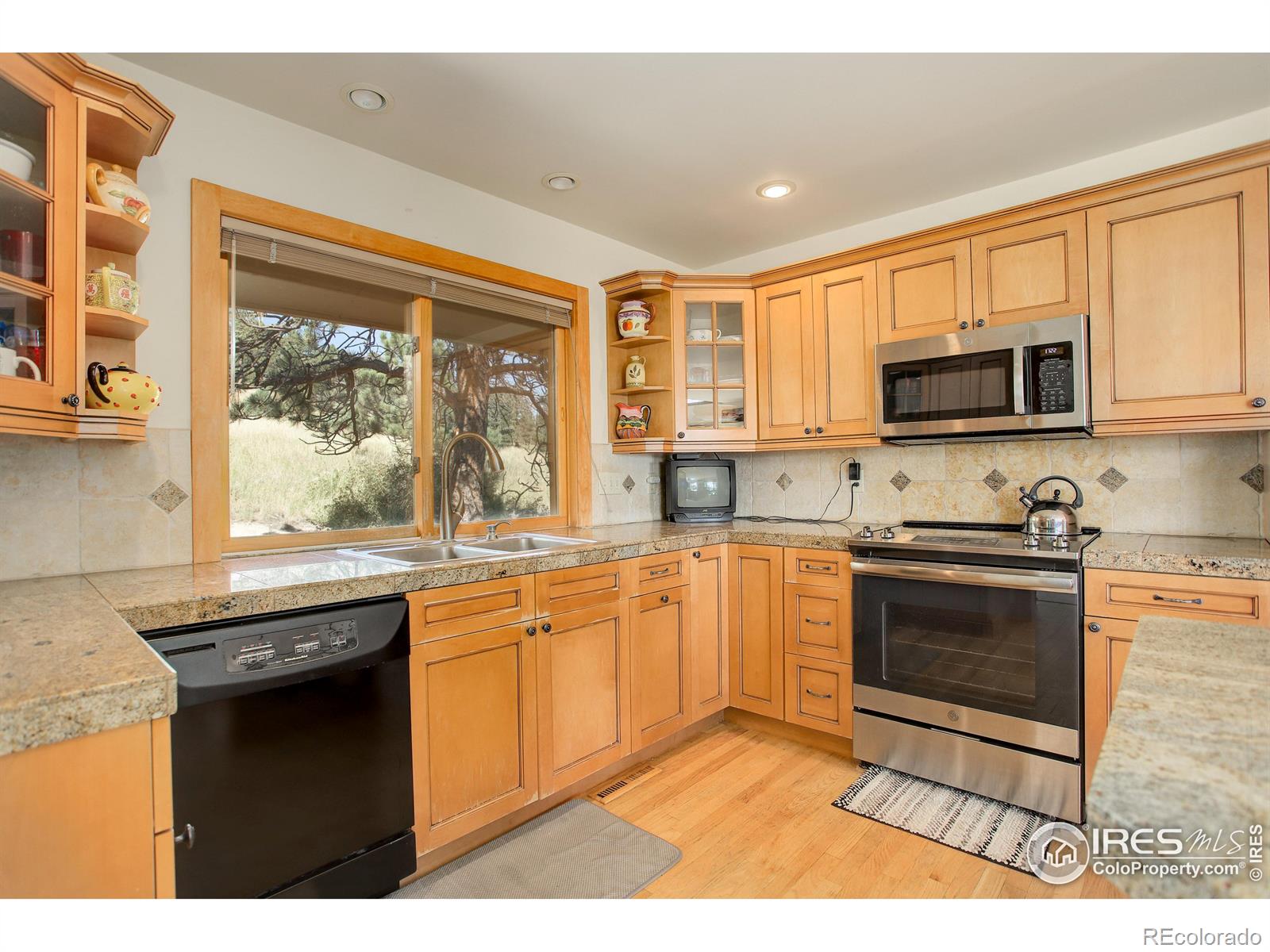 MLS Image #10 for 8563  middle fork road,boulder, Colorado