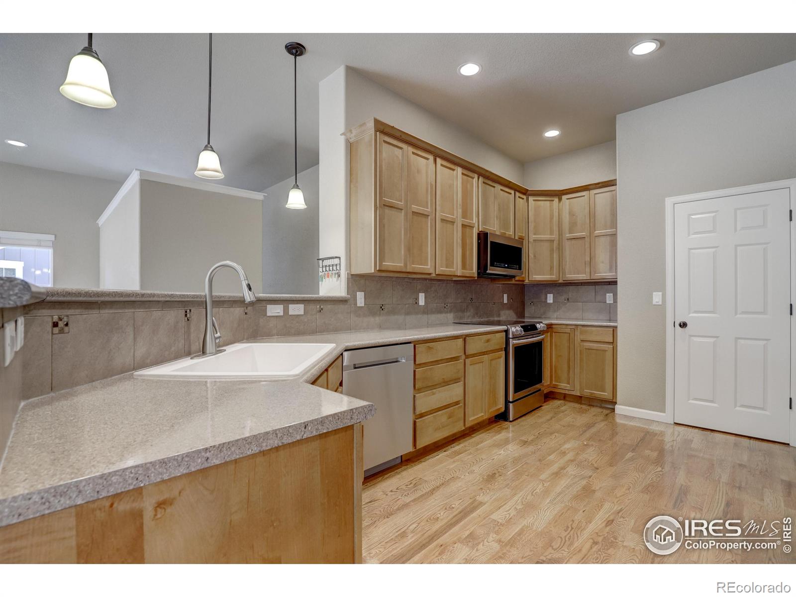 MLS Image #11 for 183  kitty hawk court,windsor, Colorado