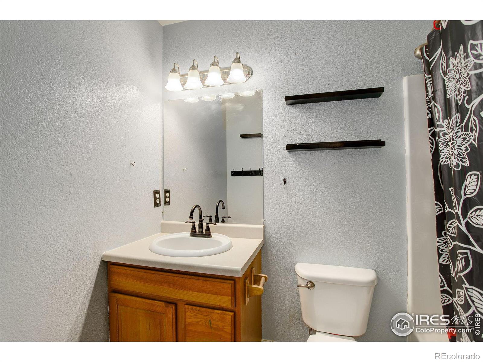 MLS Image #11 for 802  7th street,kersey, Colorado