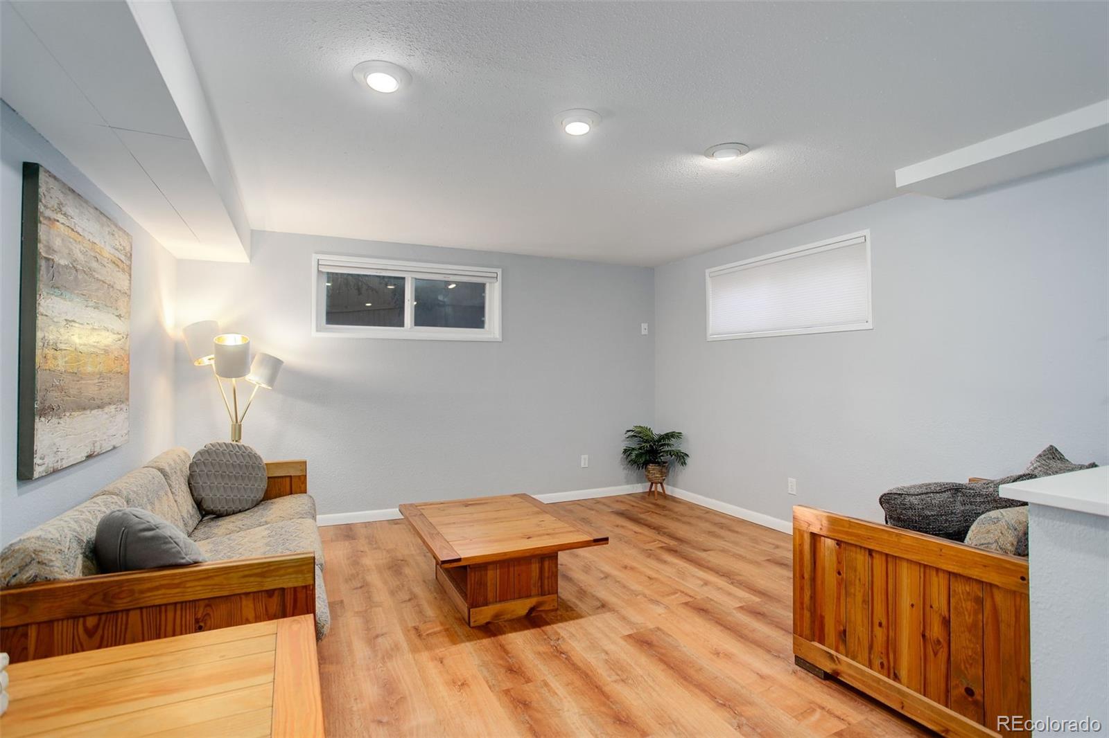 MLS Image #20 for 2752 s roslyn street,denver, Colorado