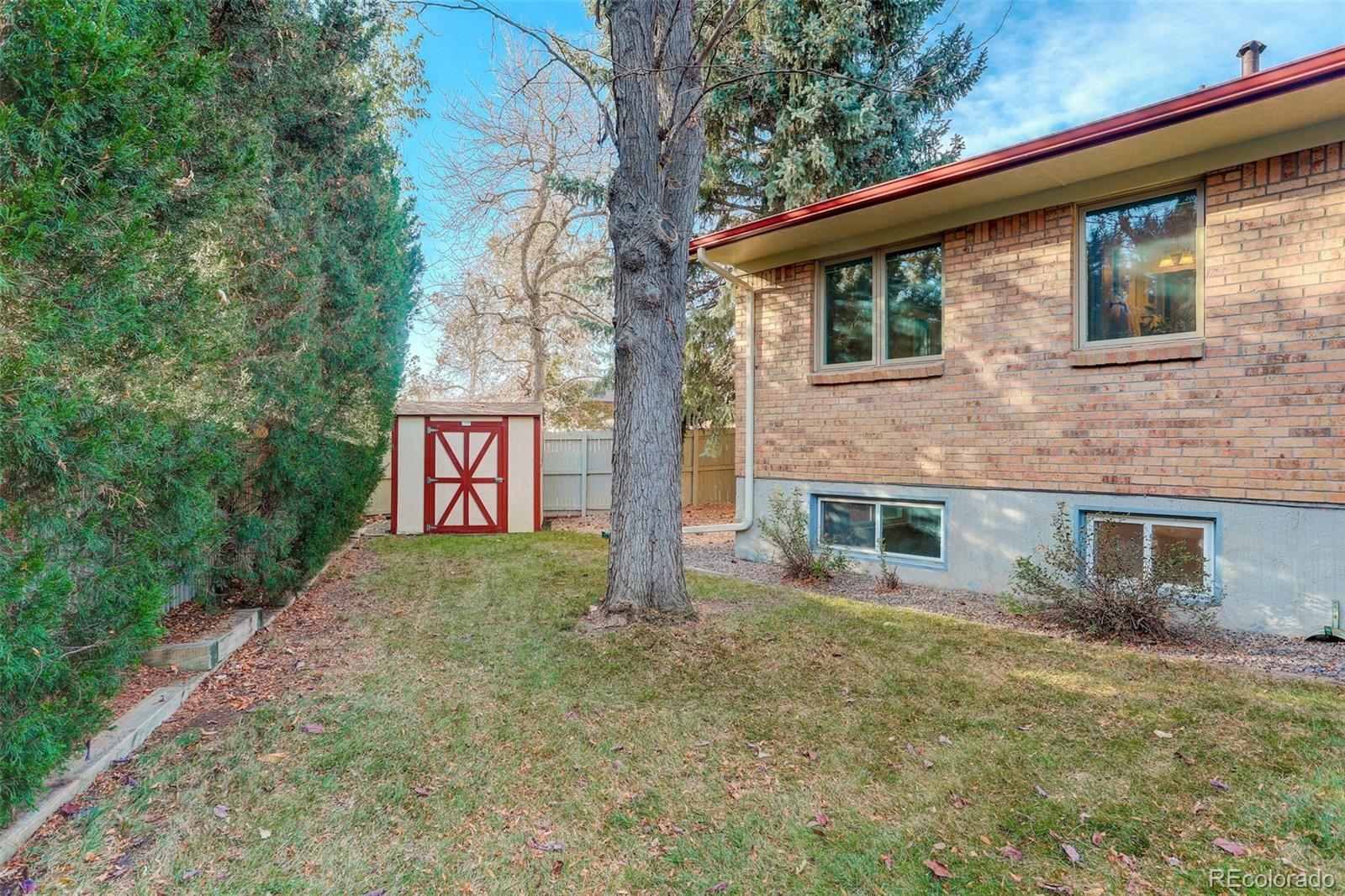 MLS Image #33 for 2752 s roslyn street,denver, Colorado