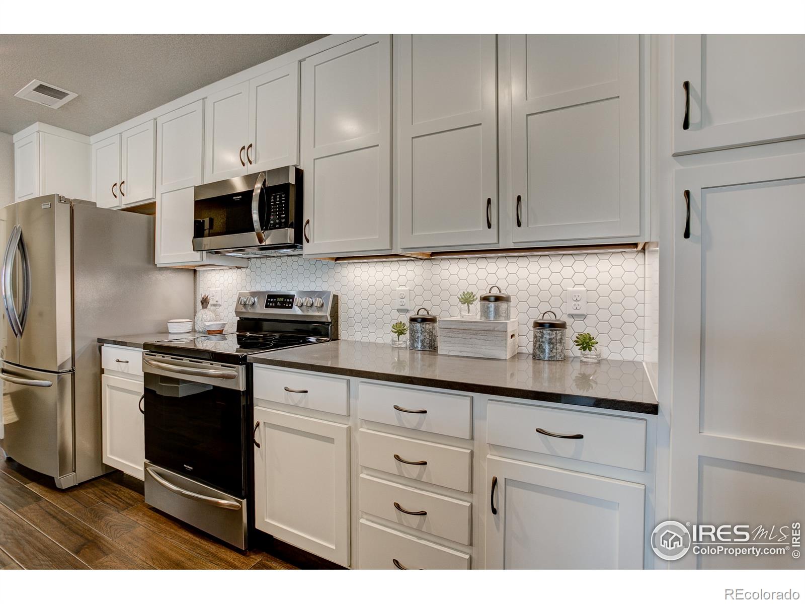 CMA Image for 4260  vulcan creek drive,Loveland, Colorado