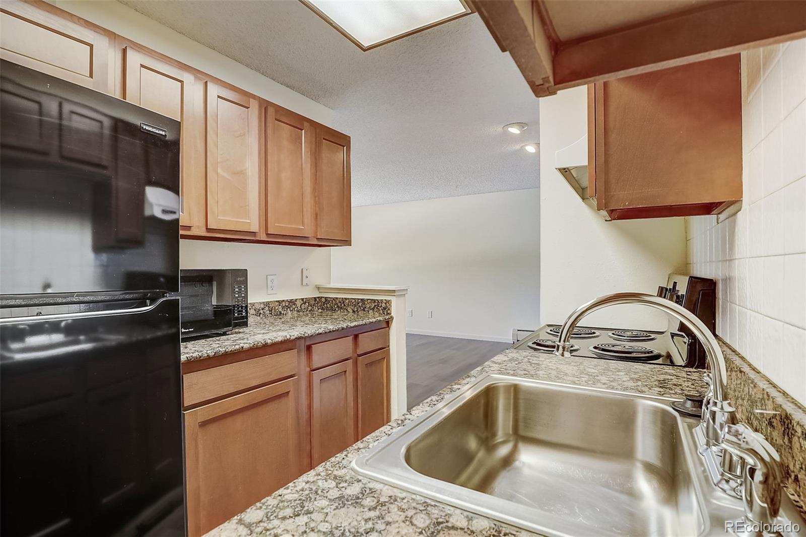 MLS Image #10 for 2225 s jasmine street 214,denver, Colorado