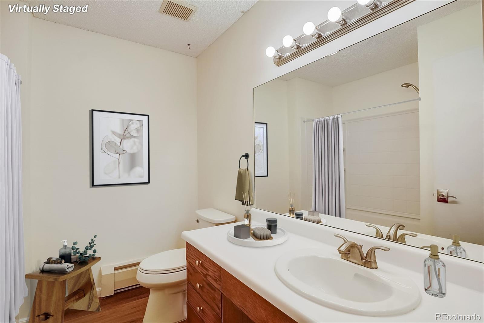 MLS Image #11 for 2225 s jasmine street 214,denver, Colorado