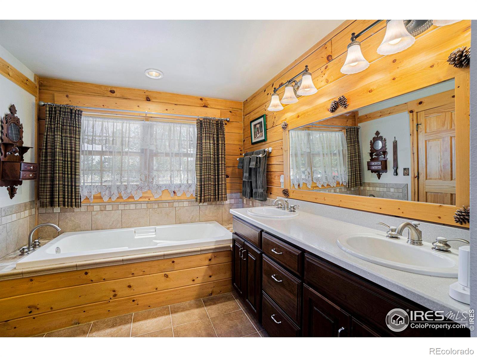 MLS Image #15 for 1370  deer path court,estes park, Colorado