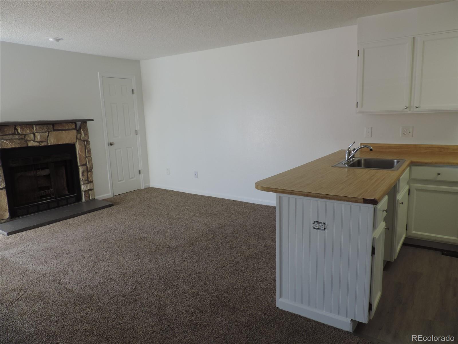 MLS Image #2 for 910 s dawson way 4,aurora, Colorado