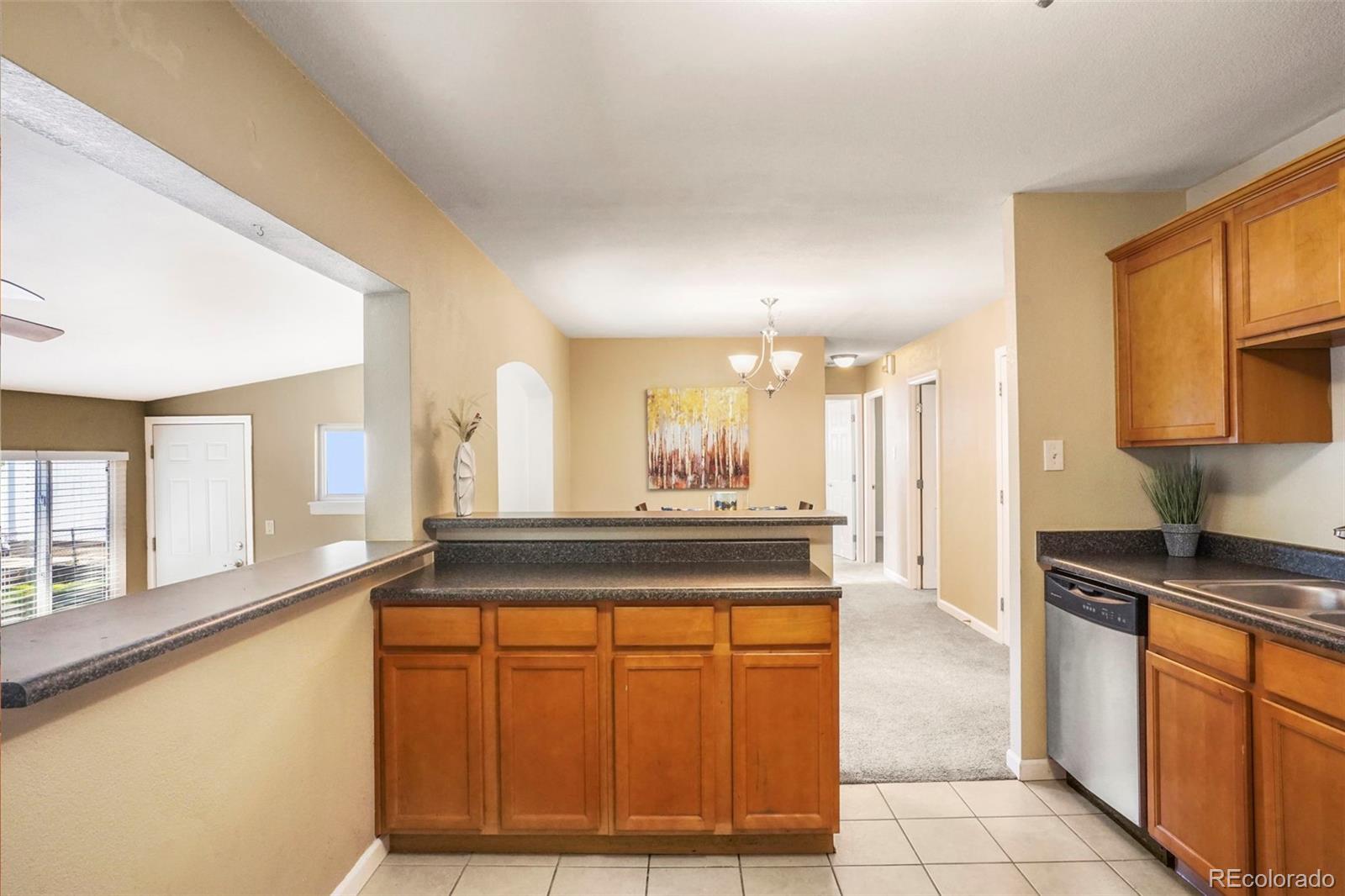 MLS Image #10 for 3382 s grape street,denver, Colorado