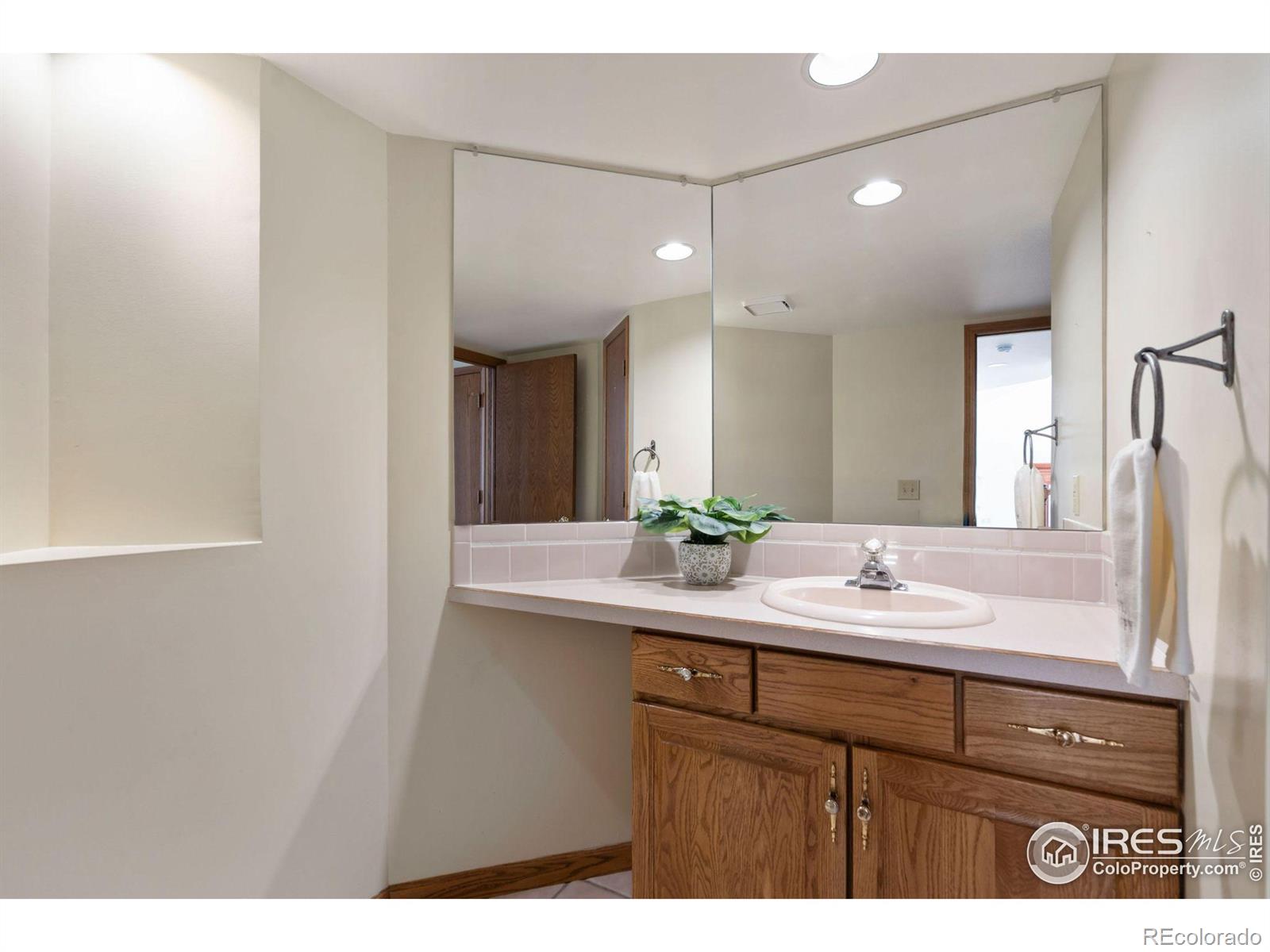 MLS Image #8 for 812  maxwell court,fort collins, Colorado