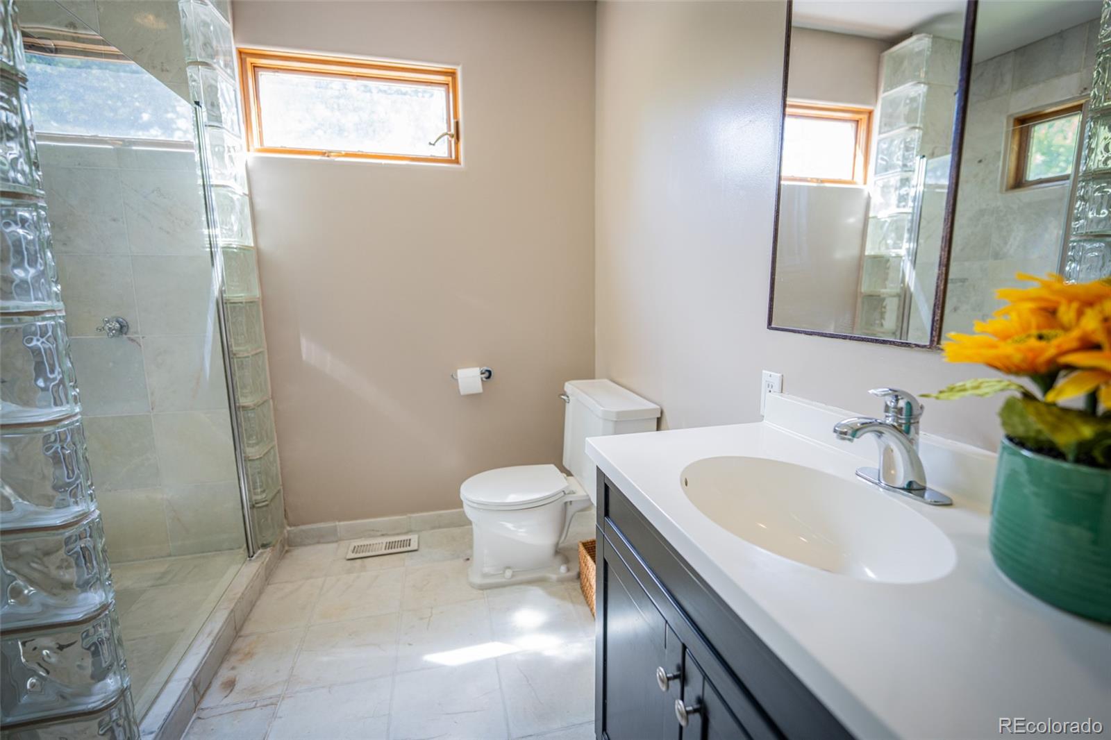 MLS Image #23 for 2501 s columbine street,denver, Colorado