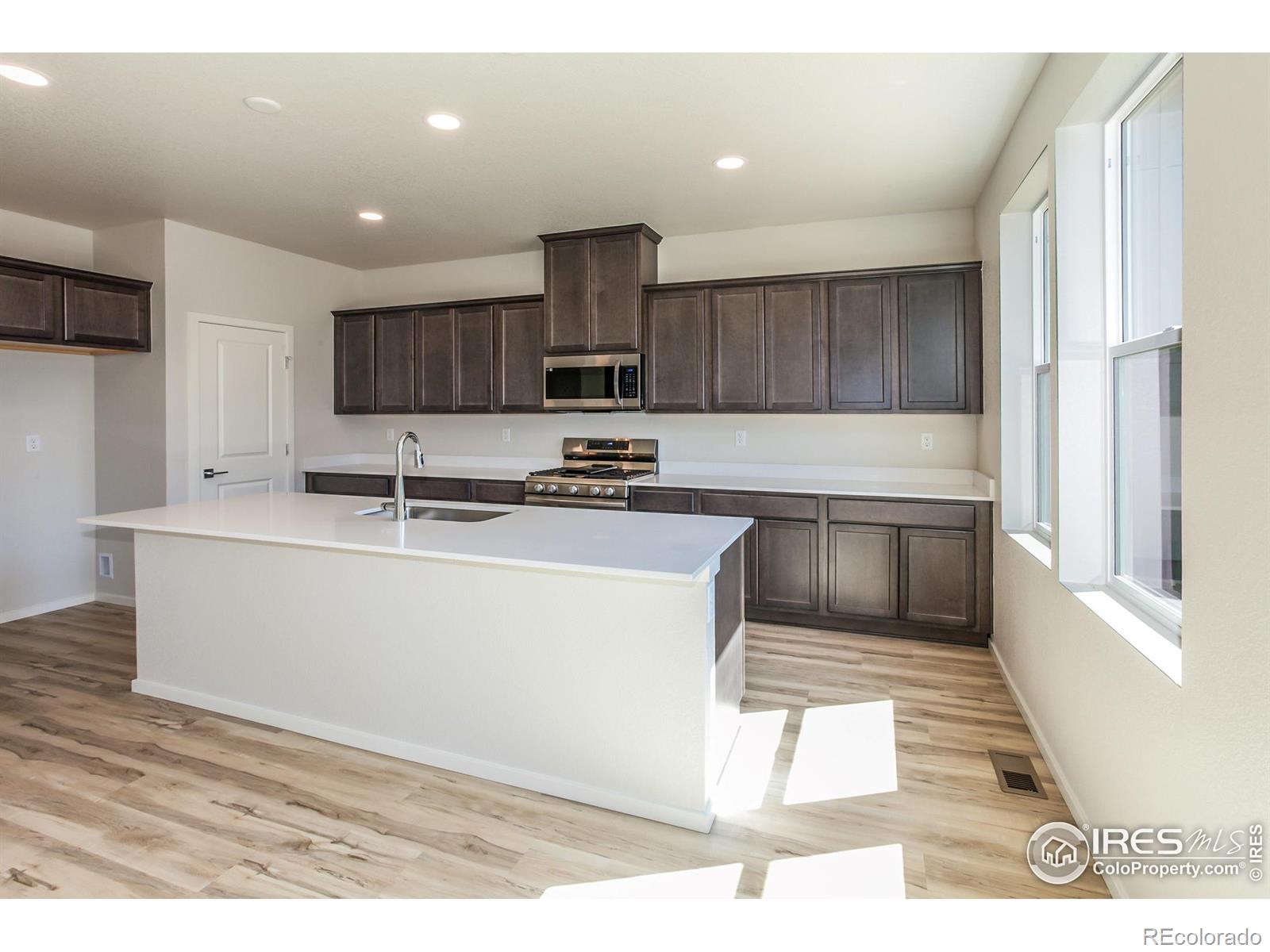 MLS Image #11 for 2909  barnstormer street,fort collins, Colorado