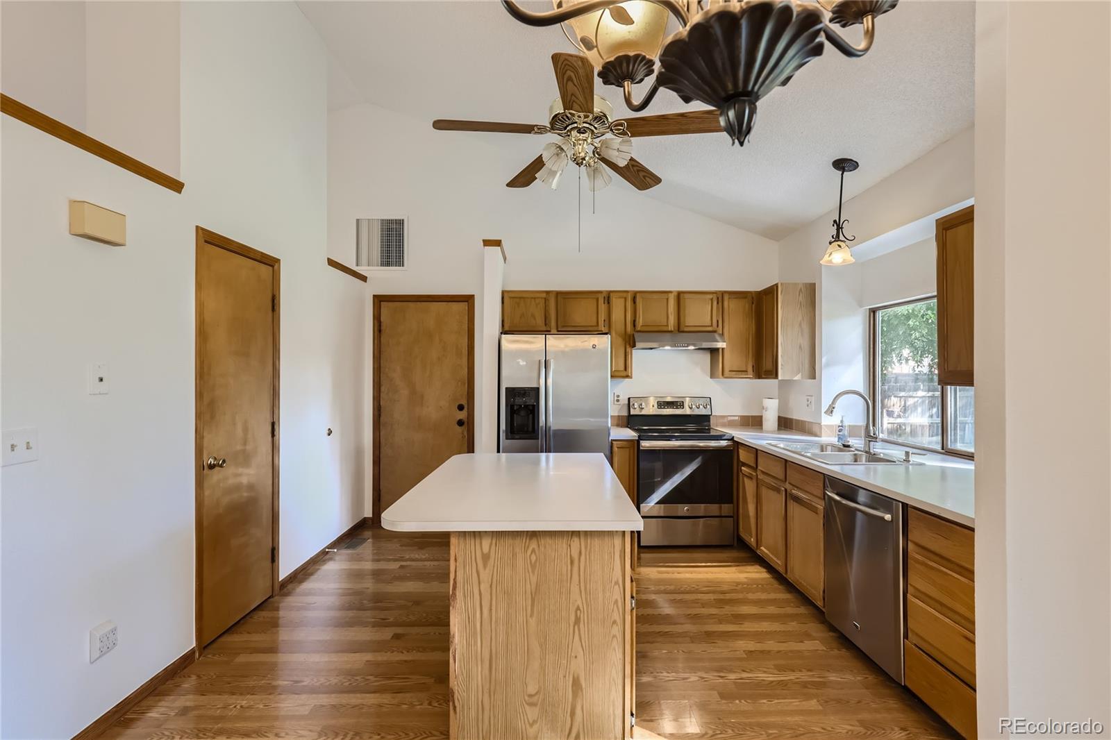 MLS Image #5 for 6684  devinney court,arvada, Colorado