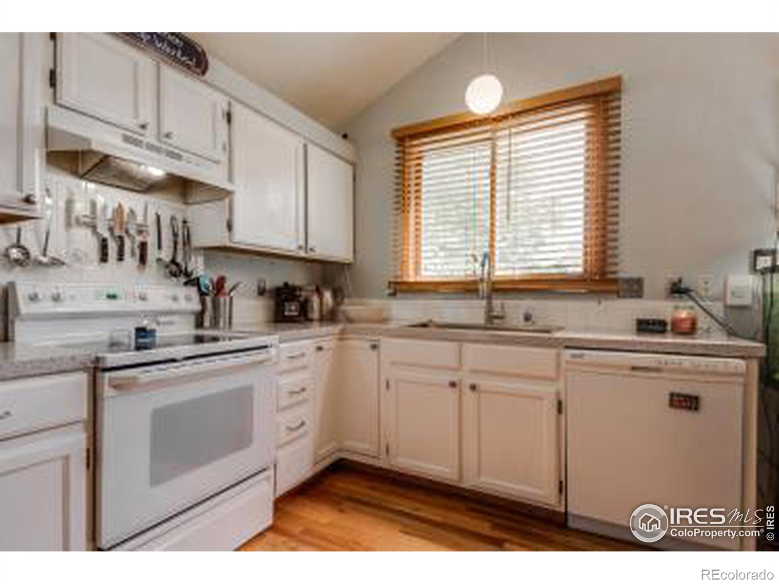 MLS Image #10 for 1724  spencer street,longmont, Colorado