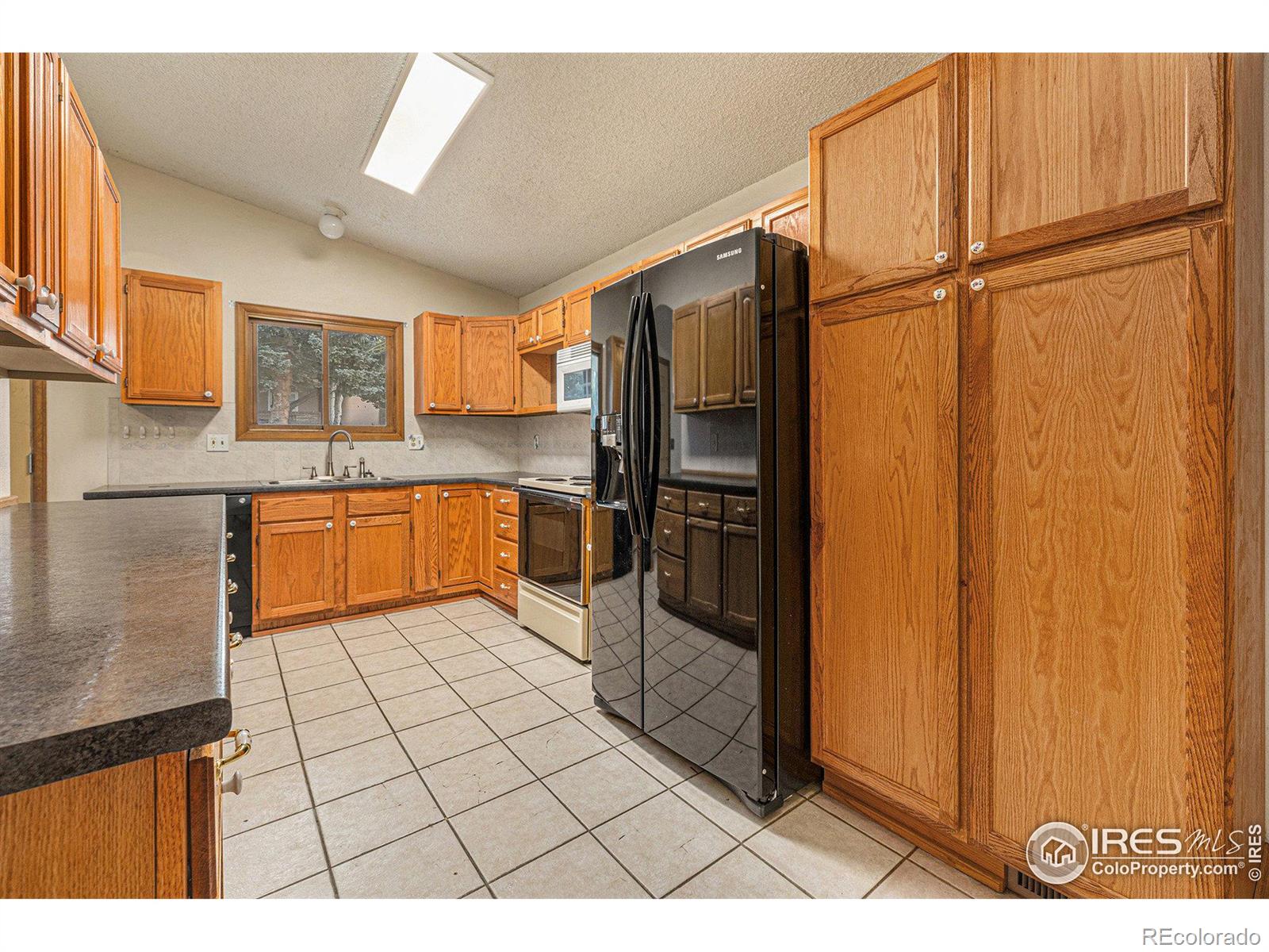 MLS Image #5 for 830  douglas place,berthoud, Colorado