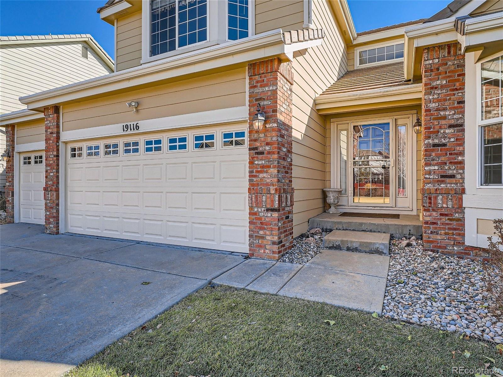 MLS Image #2 for 19116 e vassar drive,aurora, Colorado