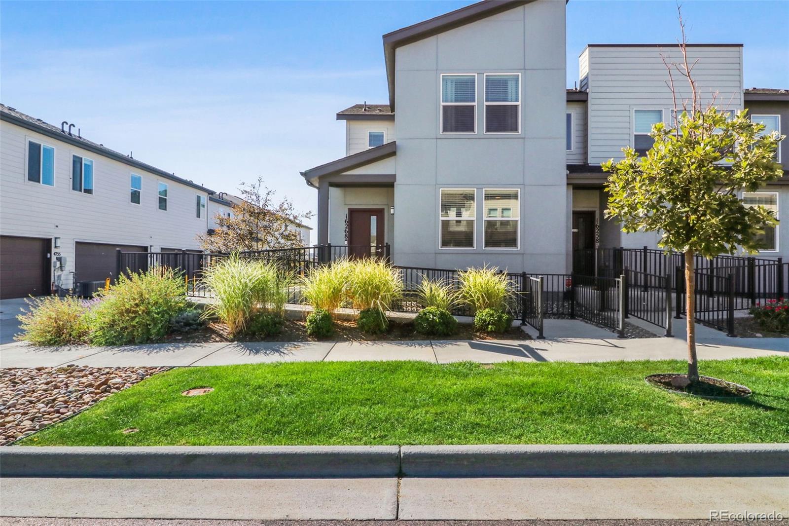 MLS Image #2 for 16268 e elk drive,denver, Colorado