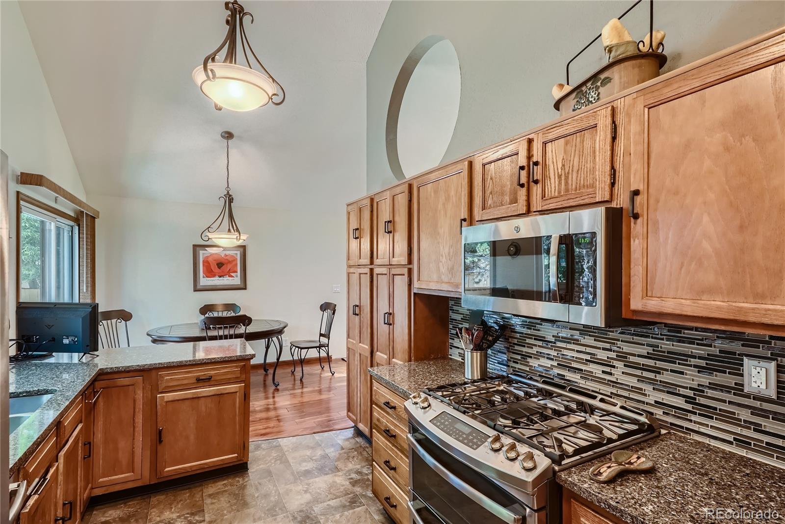 MLS Image #5 for 36 s eagle circle,aurora, Colorado