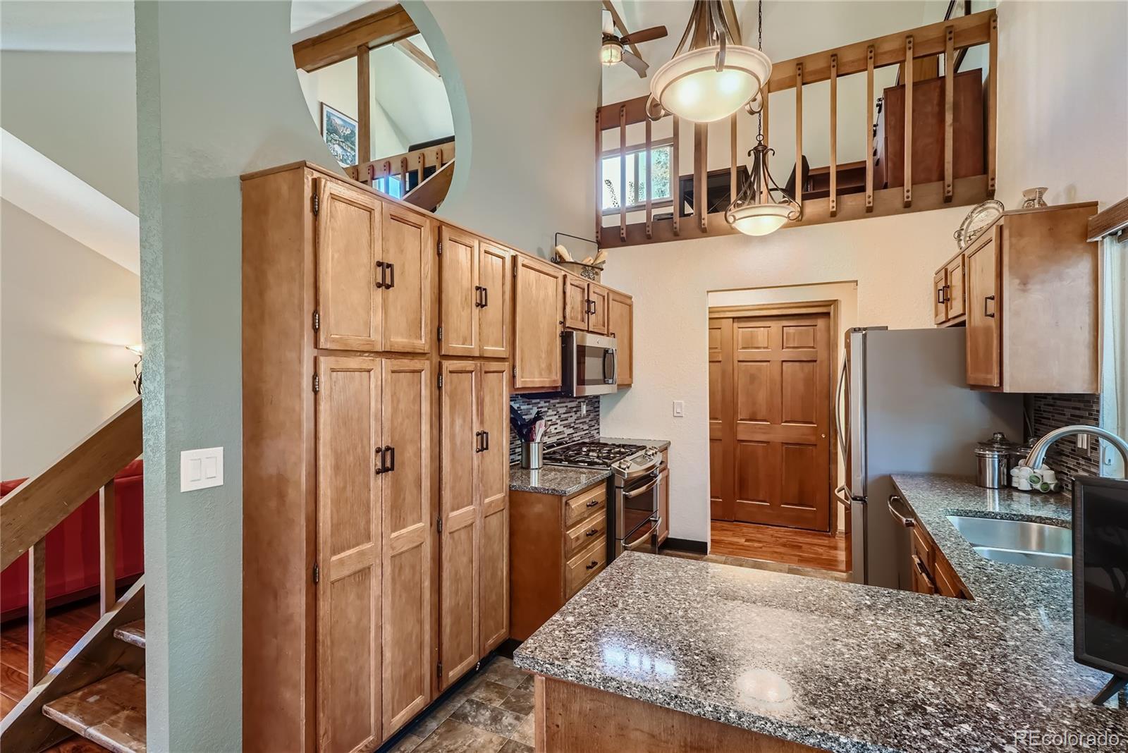 MLS Image #6 for 36 s eagle circle,aurora, Colorado