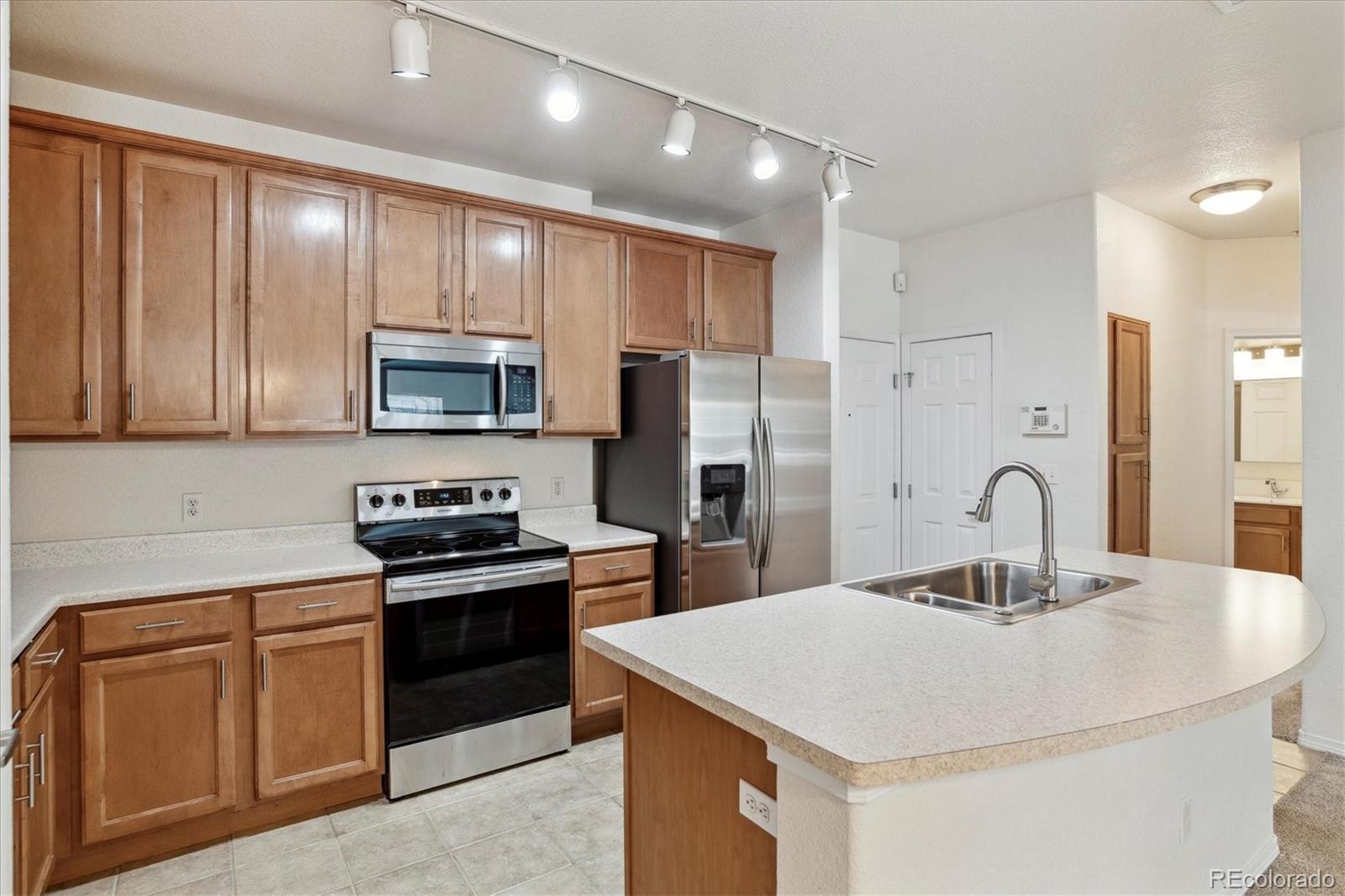 MLS Image #10 for 15455  canyon rim drive 103,englewood, Colorado