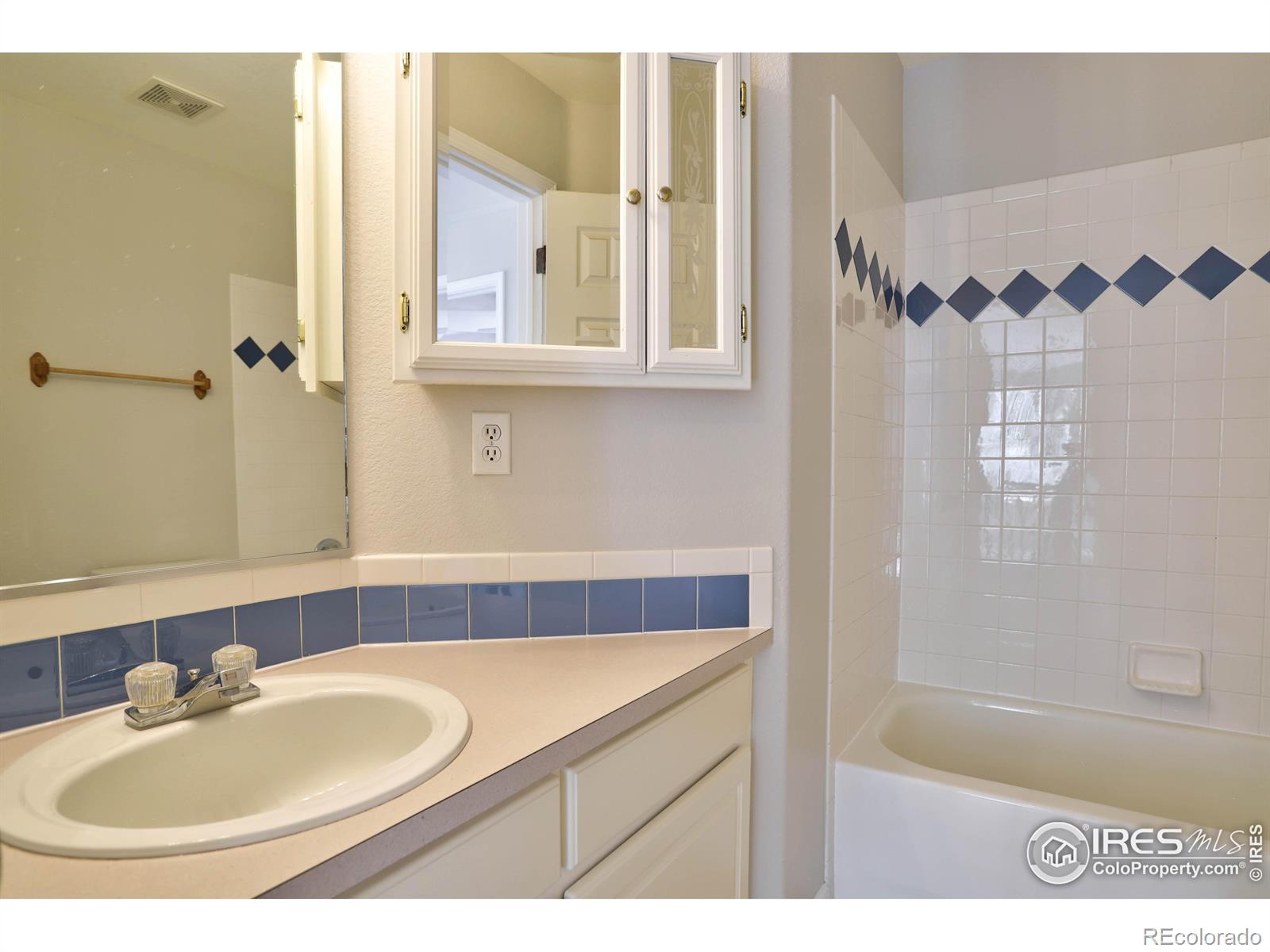 MLS Image #23 for 306  saturn drive,fort collins, Colorado