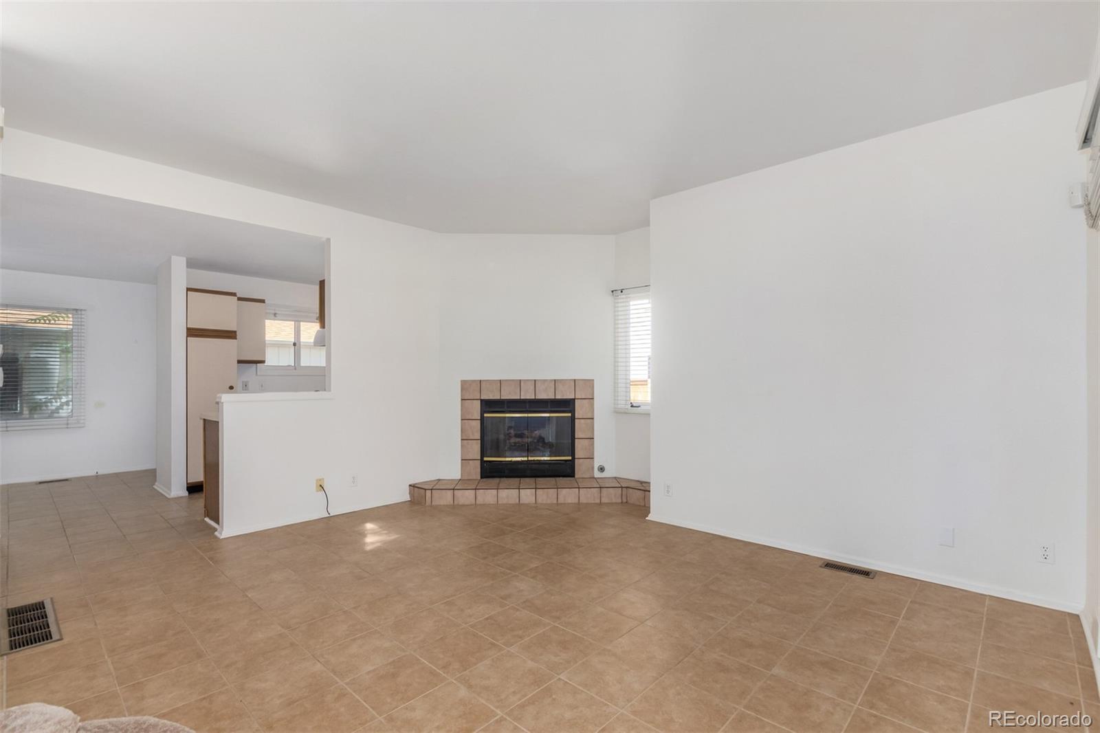 MLS Image #11 for 515  cook street,denver, Colorado