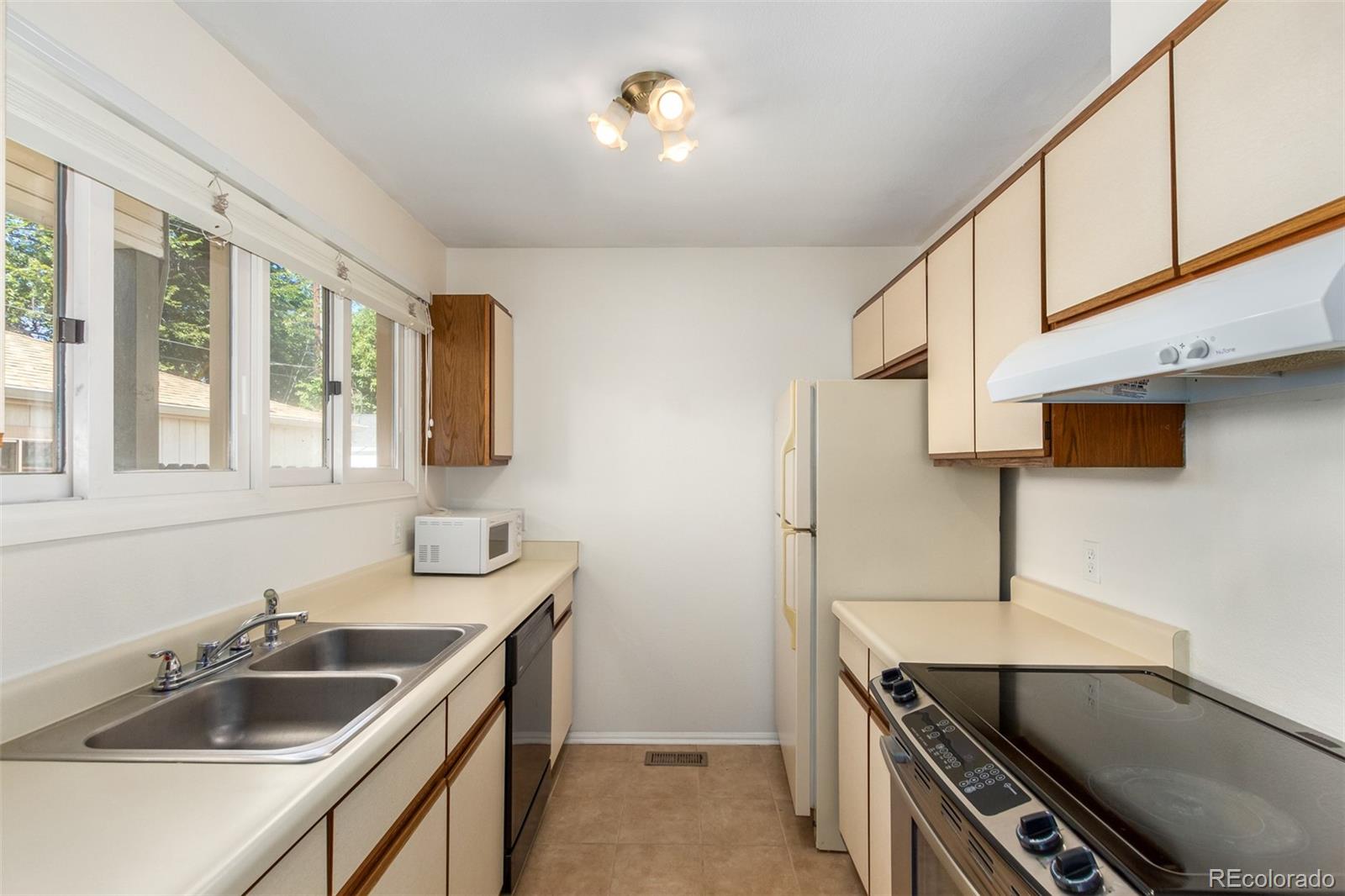 MLS Image #21 for 515  cook street,denver, Colorado