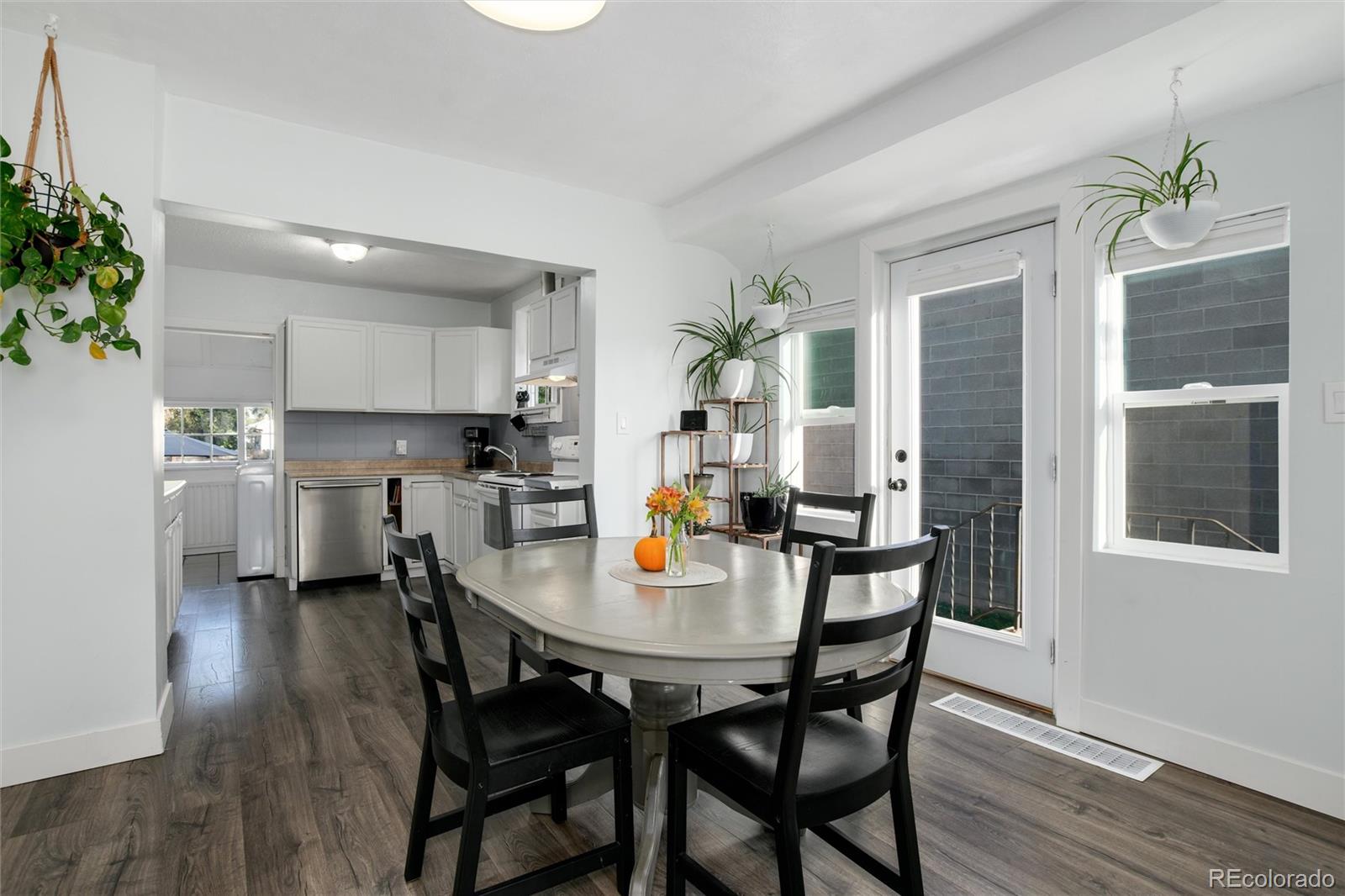 MLS Image #13 for 114  knox court,denver, Colorado