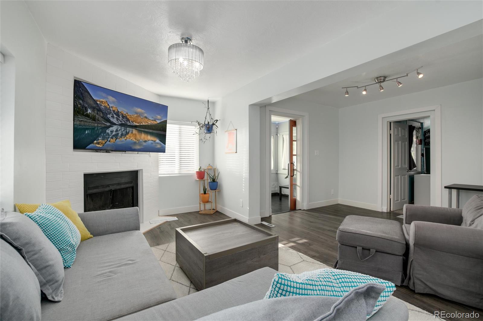 MLS Image #8 for 114  knox court,denver, Colorado