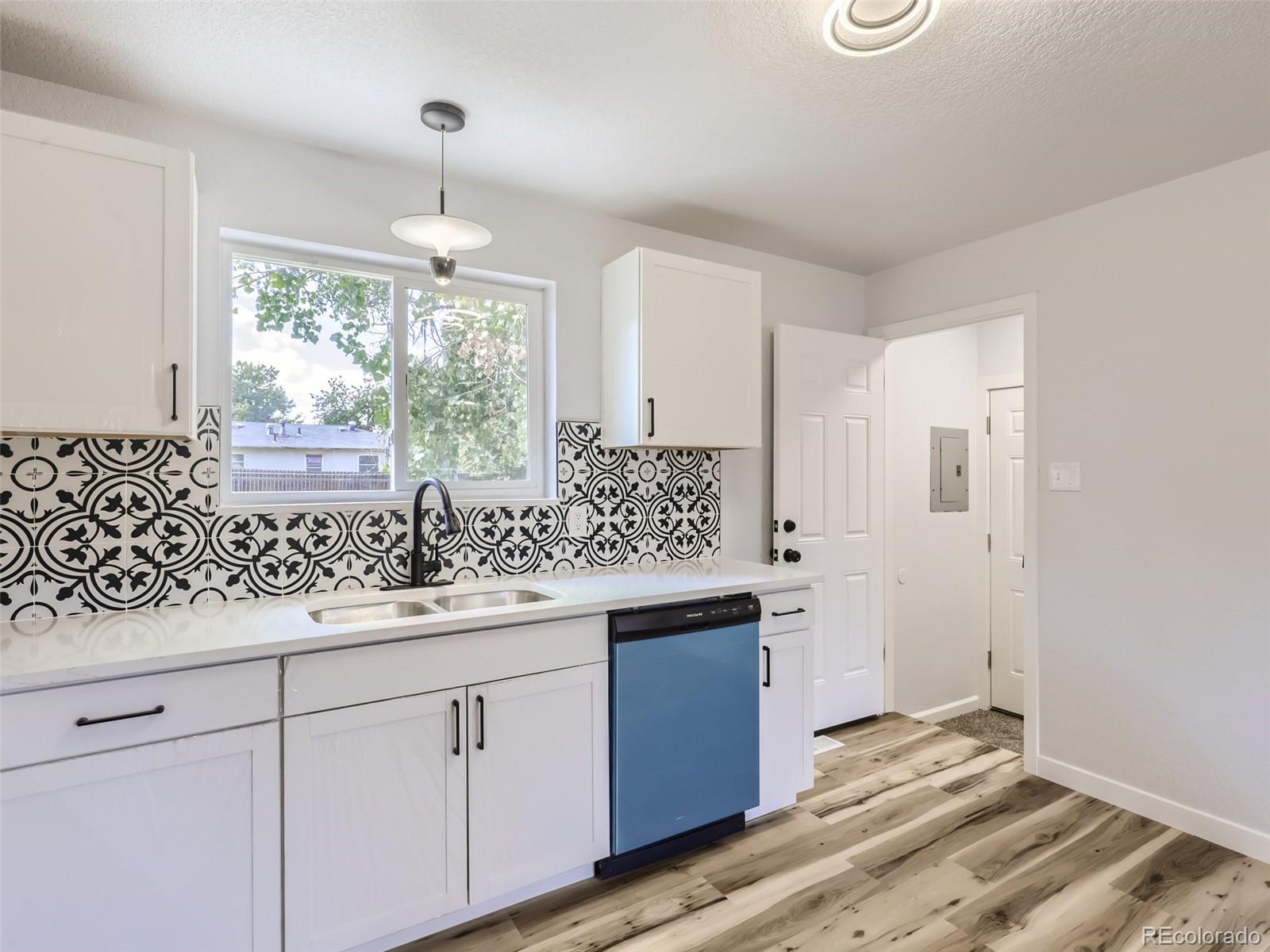 MLS Image #8 for 5561  potomac way,denver, Colorado