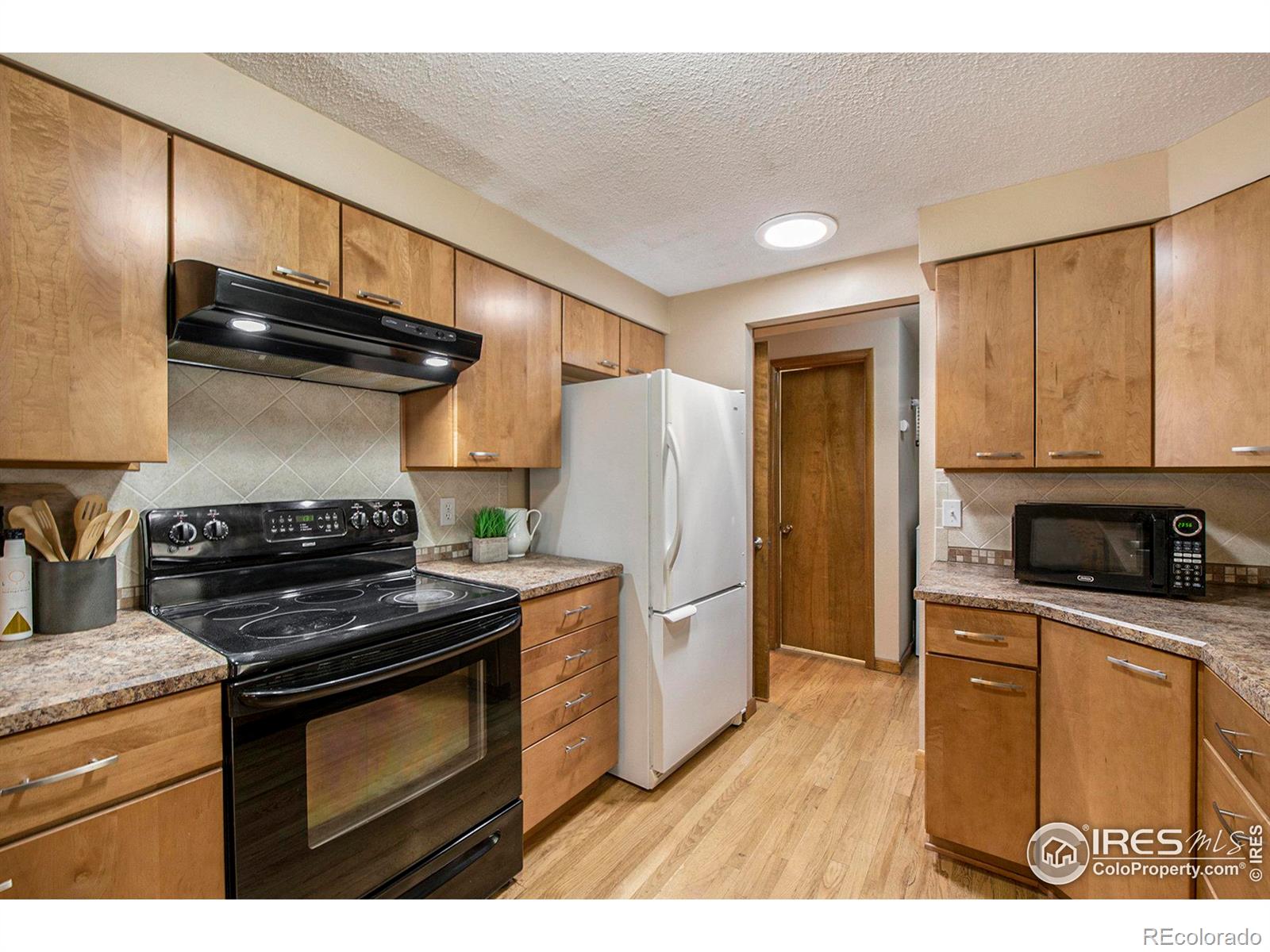 MLS Image #11 for 28  princeton circle,longmont, Colorado