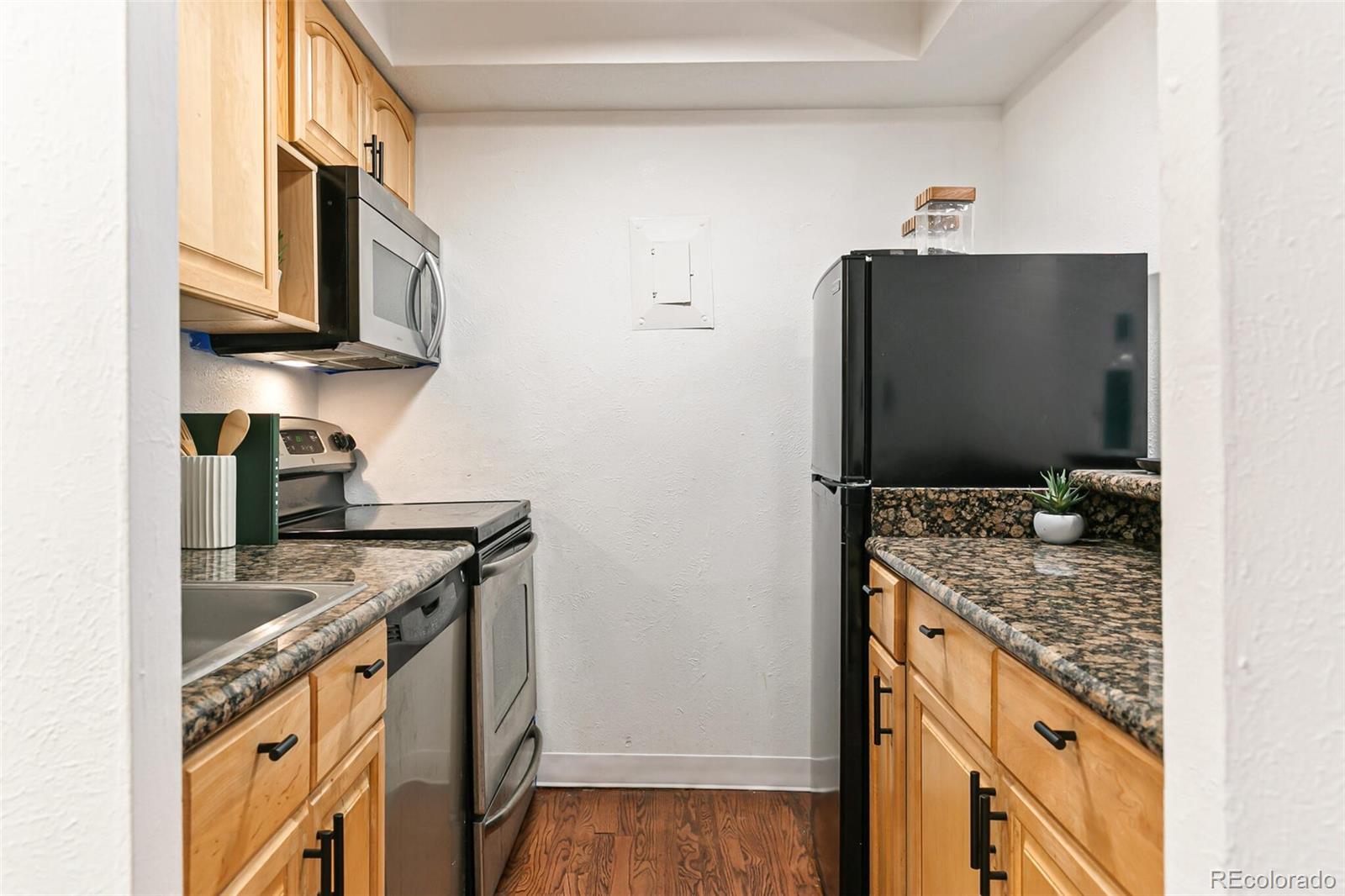 MLS Image #7 for 625 n pennsylvania street 207,denver, Colorado